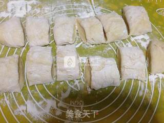 怕胖？试试炼奶小面包的做法步骤：3