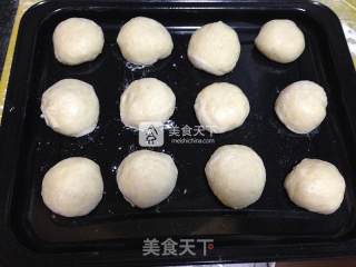 怕胖？试试炼奶小面包的做法步骤：4