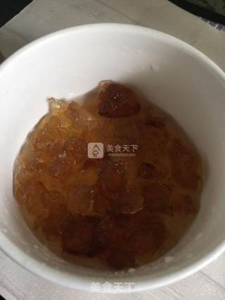 桃胶银耳羹的做法步骤：2