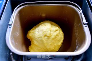 南瓜花样馒头的做法步骤：5