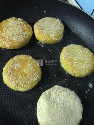 绿豆馅南瓜饼的做法步骤：6