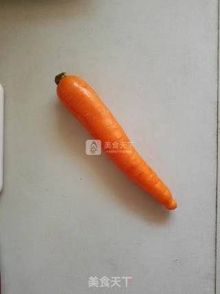胡萝卜面西葫芦鸡蛋包子的做法步骤：1