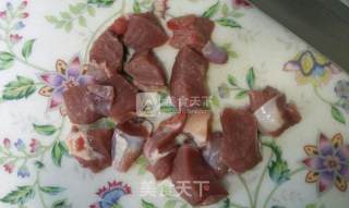 辣烤孜然牙签肉的做法步骤：1