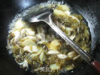 雪菜鞭笋煮土豆的做法步骤：7