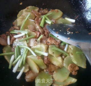 莴笋炒肉的做法步骤：6