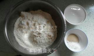 发面馅饼的做法步骤：1
