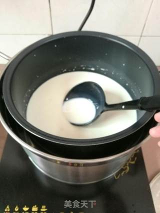酸奶（不用酸奶机超级简便快手的高颜值花样酸奶）的做法步骤：2