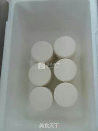 酸奶（不用酸奶机超级简便快手的高颜值花样酸奶）的做法步骤：4