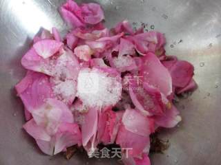 玫瑰鲜花蛋糕的做法步骤：2