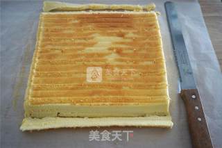 果酱黑巧半糖酸奶蛋糕卷的做法步骤：12