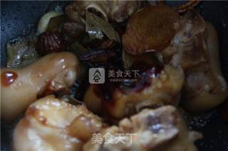 美丽相约—红烧猪蹄的做法步骤：8