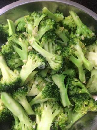 蒜蓉菜花的做法步骤：3