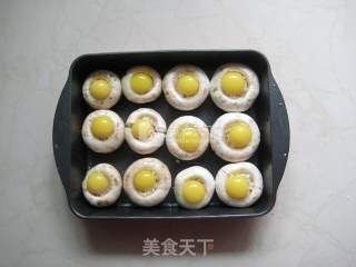 焗烤鹌鹑蛋口蘑的做法步骤：6