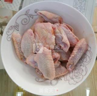奥尔良烤鸡翅的做法步骤：1