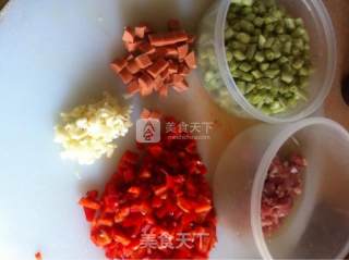 豆角红椒炒肉丁的做法步骤：1