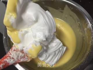 无油酸奶蛋糕~健康美味仿轻乳酪6寸戚风蛋糕的做法步骤：9
