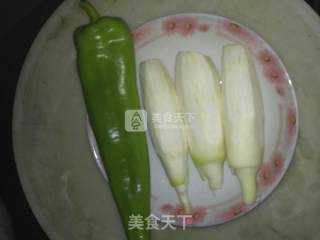 茭白干煸牛肉丝的做法步骤：1