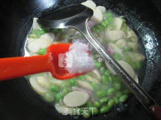 咸肉毛豆煮鞭笋的做法步骤：7