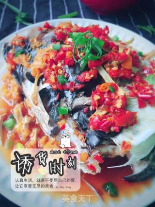 剁椒蒸鱼头的做法步骤：5