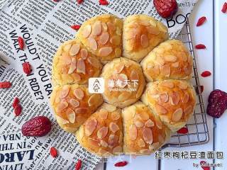红枣枸杞豆渣面包的做法步骤：11