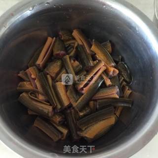 黄瓜烧鳝鱼的做法步骤：1