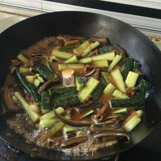 黄瓜烧鳝鱼的做法步骤：6
