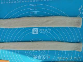 奶香大花卷的做法步骤：5