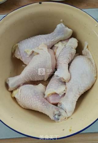 卤鸡腿的做法步骤：1
