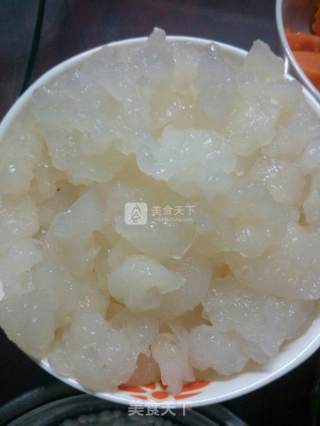 雪蛤桃胶木瓜牛奶西米露糖水的做法步骤：1