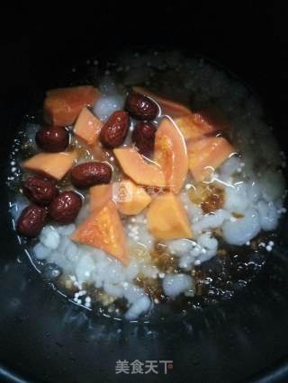 雪蛤桃胶木瓜牛奶西米露糖水的做法步骤：4
