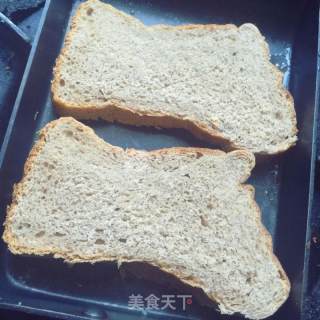 牛油果虾仁鸡蛋三明治的做法步骤：5