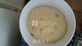 鸡蛋葡萄干面包的做法步骤：2