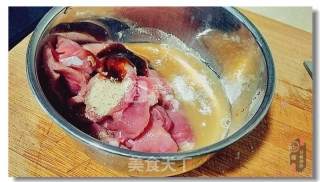 过油滑肉菇的做法步骤：2