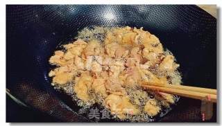 过油滑肉菇的做法步骤：4