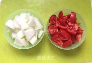 西红柿冬瓜汤的做法步骤：2