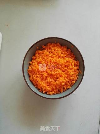 胡萝卜面葱花饼的做法步骤：2
