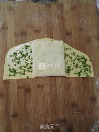 胡萝卜面葱花饼的做法步骤：16