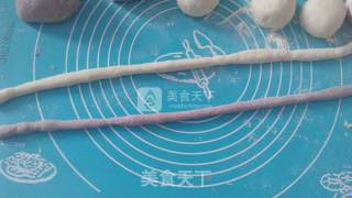 花样馒头之——棒棒糖紫薯馒头的做法步骤：4