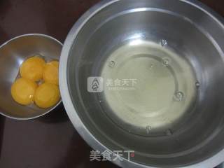 柔软纸杯蛋糕的做法步骤：2