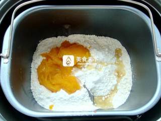 水果花篮面包的做法步骤：1