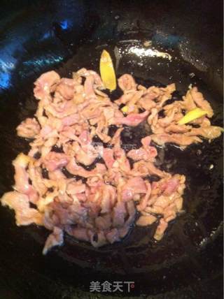 白椒炒肉的做法步骤：3