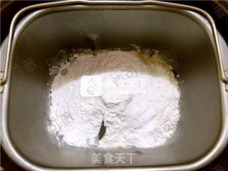 蔓越莓麻薯面包的做法步骤：2