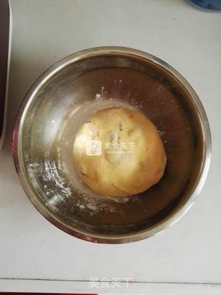 胡萝卜黑加仑土司的做法步骤：15