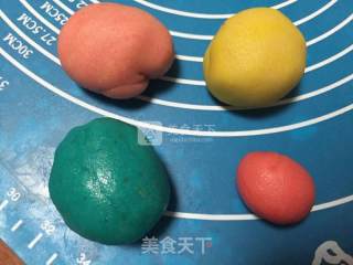 纯素杏仁膏做翻糖~简简单单做出好看又吃的翻糖蛋糕的做法步骤：12