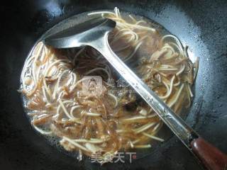 猪肉笋干菜汤面的做法步骤：6