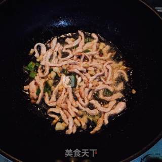 香芹豆干炒粉的做法步骤：7