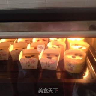 香蕉提子马芬蛋糕的做法步骤：6