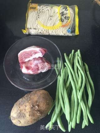 豆角焖面的做法步骤：1