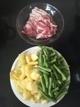 豆角焖面的做法步骤：2
