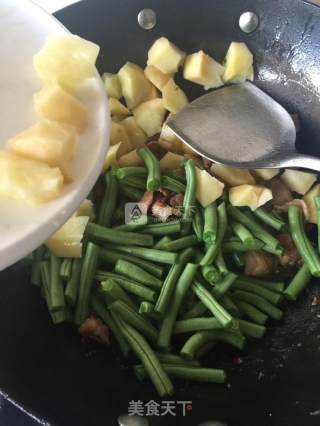 豆角焖面的做法步骤：4